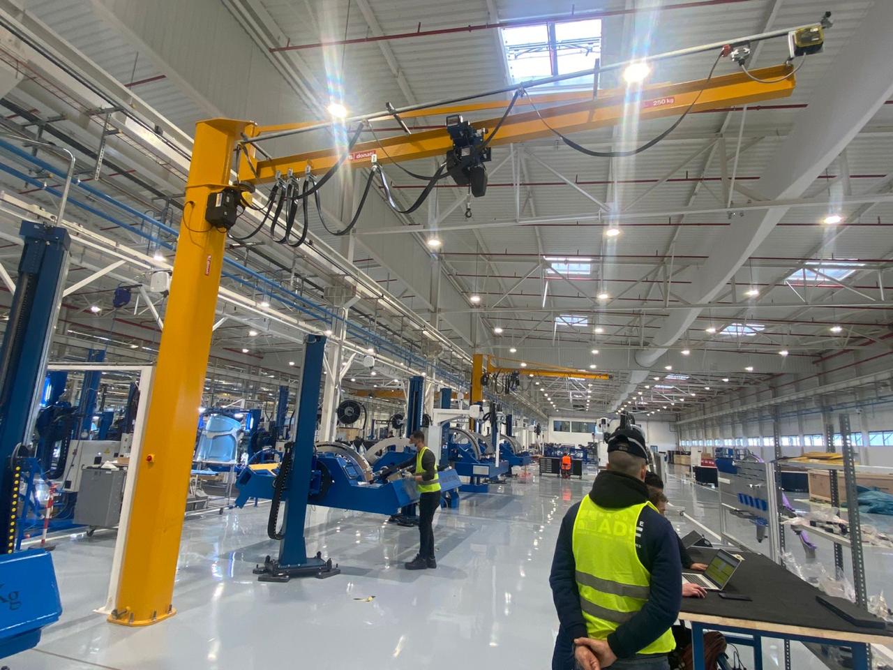 Industrial lifting jib crane — LGEN Casablanca, Morocco