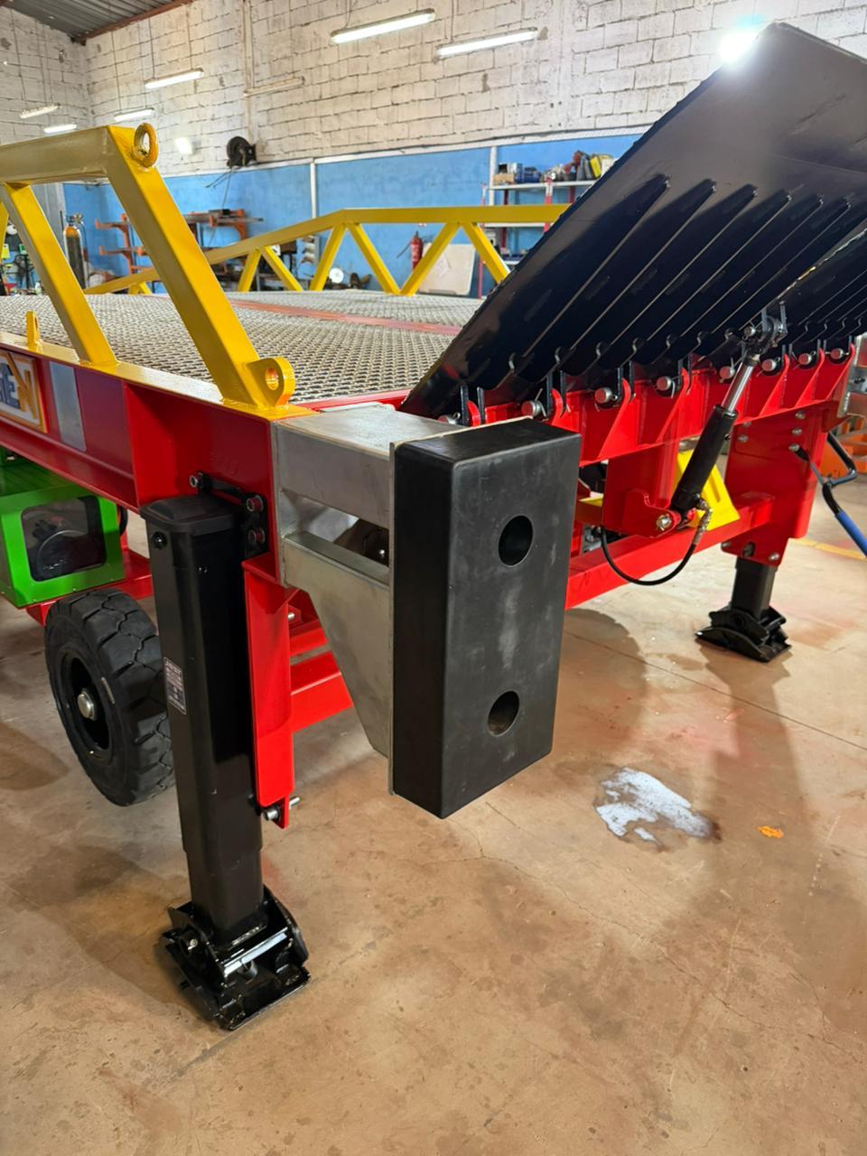 Rampe mobile de chargement industriel — LGEN Casablanca