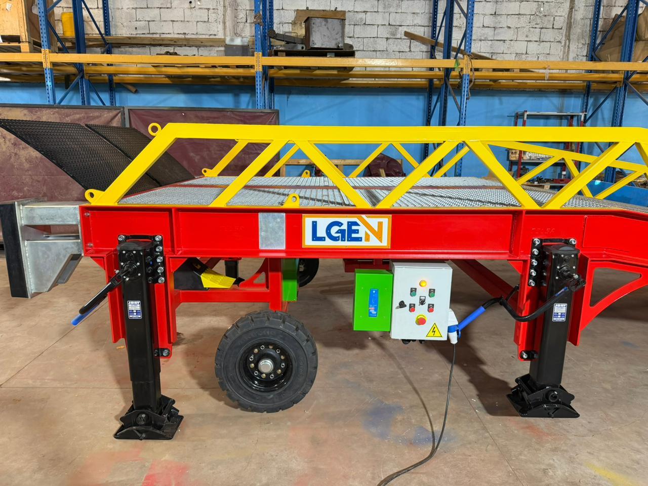 Rampe mobile de chargement industriel — LGEN Casablanca