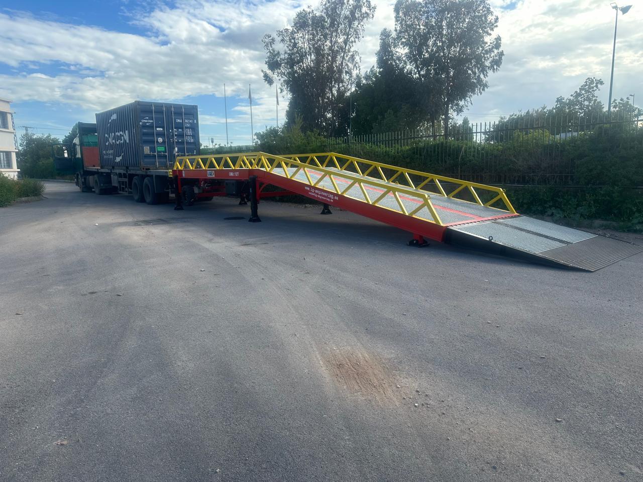 Rampe mobile de chargement industriel — LGEN Casablanca